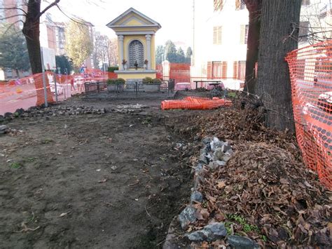 Lavori In Corso A Grugliasco Risistemati I Marciapiedi Di Via Leon