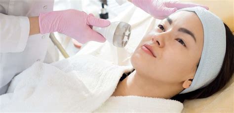 Open Pores Treatment in Delhi - Dr Mahima Wadhwa skin CliniQ