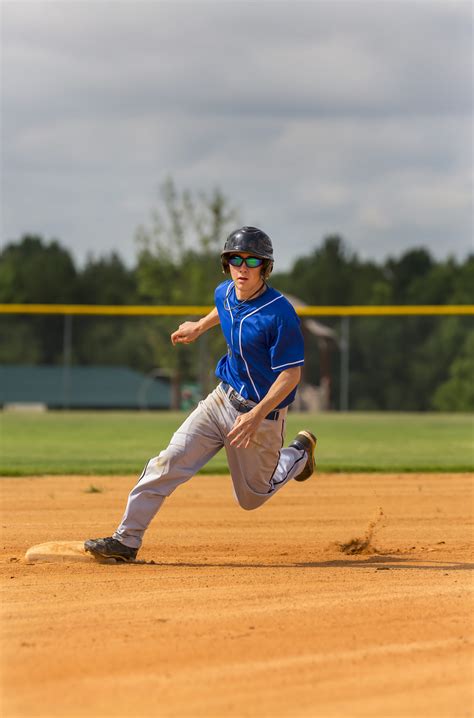 trail runner  playing baseball
