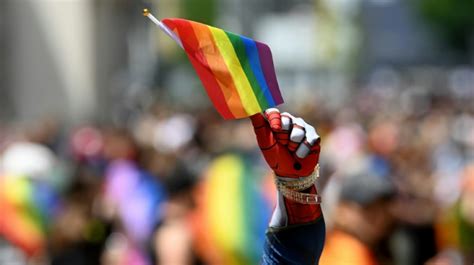 Berliner Tageszeitung Hunderttausende Zu Christopher Street Day In