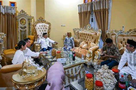 Silaturahmi Idul Fitri Bupati Dan Wabup Morut Berkunjung Ke Kediaman