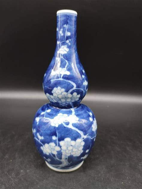 Vase Bleu Et Blanc Porcelaine Fleur De Prunier Catawiki