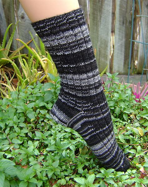 Ravelry Relaxing Ribbed Socks Pattern By Melanie Jonker