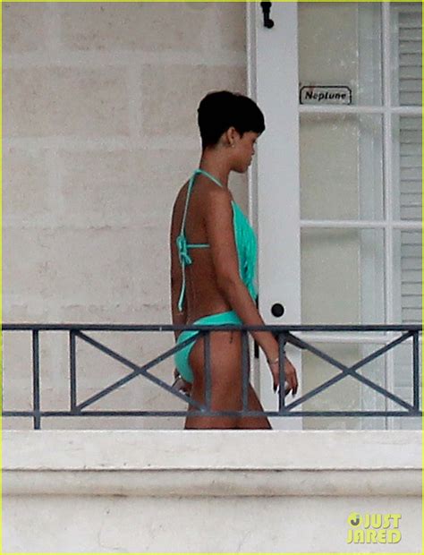 Rihanna Sexy Swimsuit In Barbados Photo 2779367 Bikini Rihanna Photos Just Jared