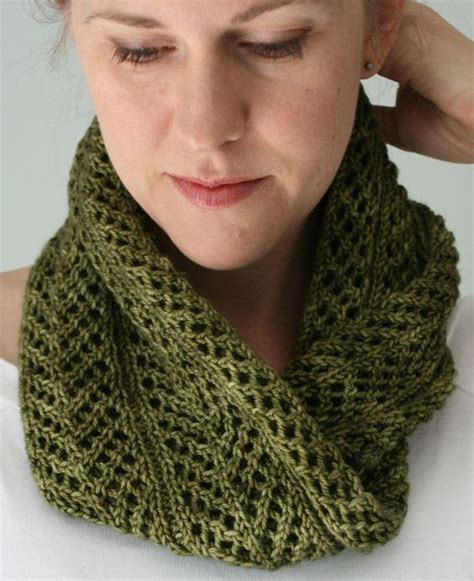 Knitting Pattern For One Skein Frons Cowl Quick One Skein Cowl With