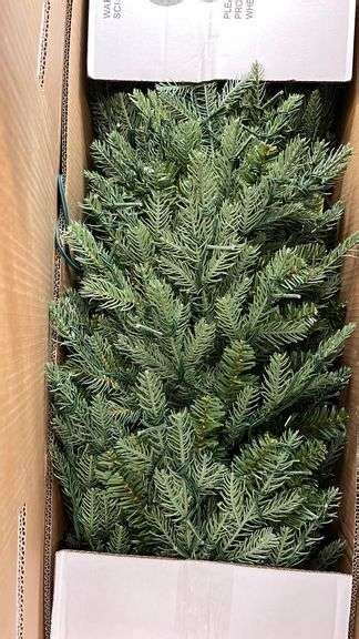 Ft Grand Duchess Balsam Fir Slim Pre Lit Tree In Box Earl S