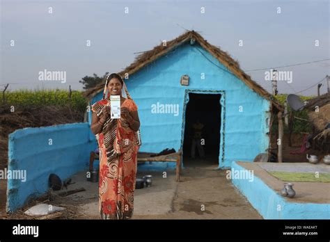 Aadhar karte Fotos und Bildmaterial in hoher Auflösung Alamy