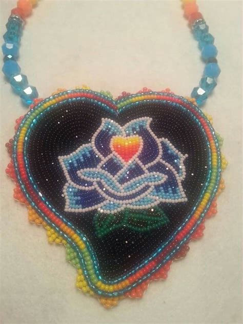 I Love The 3 Way Cutz And The Larger 11s Beadwork Designs Powwow Beadwork Bead Work