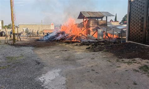 Morelia quema de madera en Jesús del Monte moviliza a bomberos