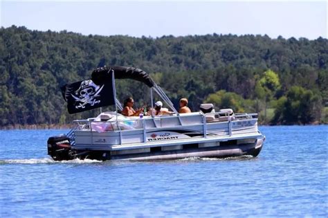 The Best Pontoon Boat Brands An Indepth Review Pontoon Boats