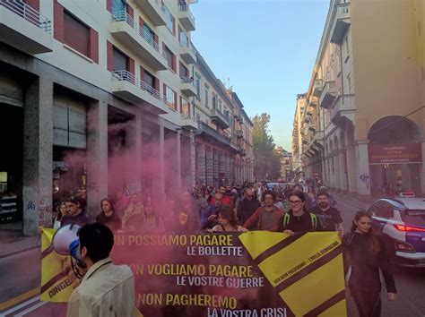 In Corteo Contro Il Caro Vita Contro Il Caro Bollette Zic It