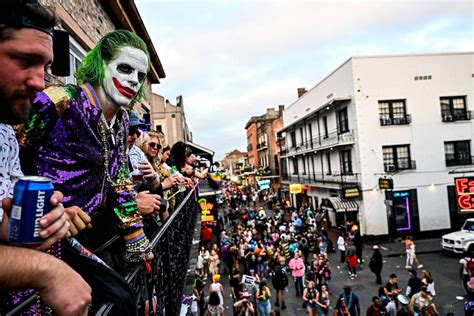 Mardi Gras Kicks Off In New Orleans Abc News