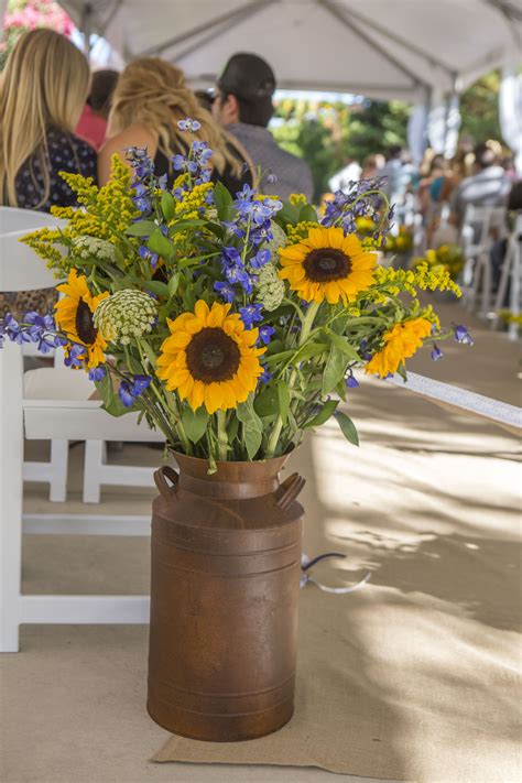 Inspiring 25 Rustic Sunflower Ideas For A Rustic Wedding