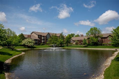 The Lakes Of Schaumburg Apartment Homes 801 Belinder Ln Schaumburg