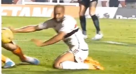 São Paulo Divulga Novo ângulo Em Gol De Lucas Que Confirma Lance Ilegal Vídeo