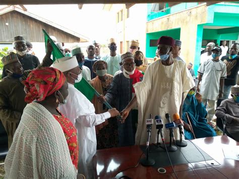 Apc Members Defect To Pdp Amid Party Crisis In Kwara State Ait