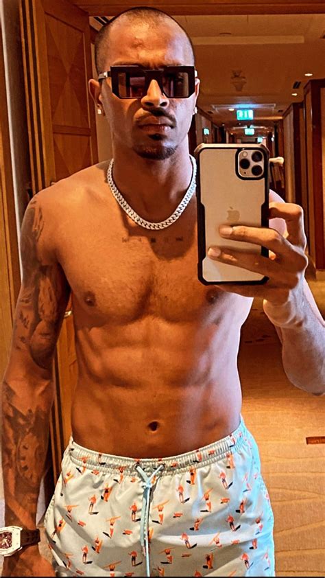 Details Hardik Pandya Tattoo On Neck In Cdgdbentre