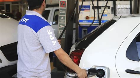 La Venta De Combustibles Cayó 474 Y Las Estaciones Dejaron De