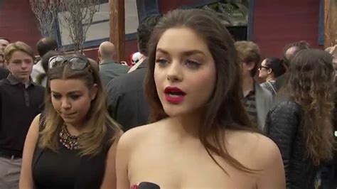 Goosebumps Premiere Interview Odeya Rush Youtube