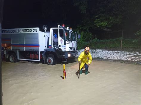 Lluvias Y Ondas Tropicales Causan Estragos En Varias Regiones De Venezuela