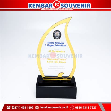 Plakat Akrilik Wisuda Tk Jual Plakat Aluminium Logam Kuningan Dan Tembaga