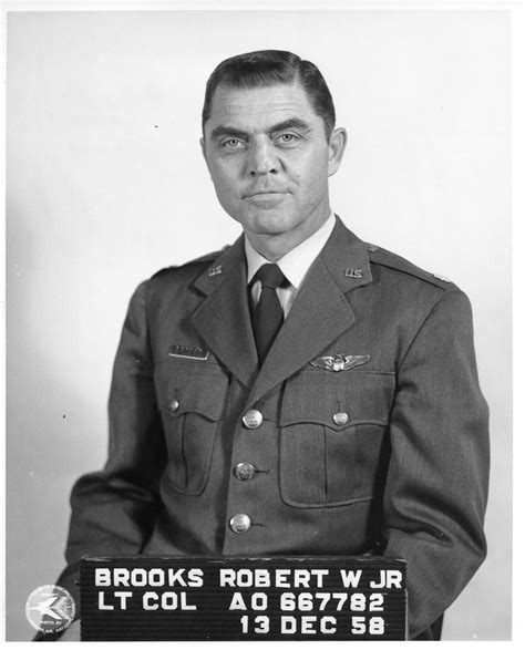 Lt Col Robert W Brooks Jr Official Photo