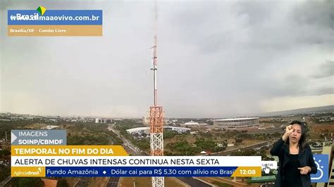 Temporal alaga vias e causa queda de árvores no DF Repórter DF TV