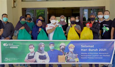 May Day Bpjs Ketenagakerjaan Bagikan Ribu Sembako Untuk Pekerja