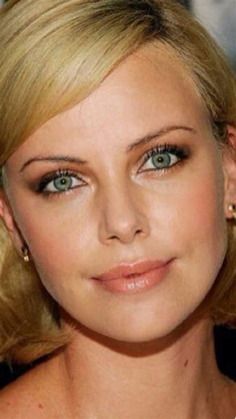 Pin By Victor M P On Charlize Theron Charlize Theron Beautiful Women