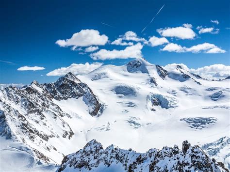 Auf Skitour Am Pitztaler Gletscher Sn At