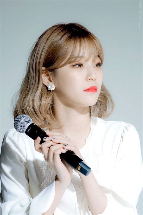 Pin By Canis Latrans On Jiheon Korean Girl Groups Fromis 9 Jiheon