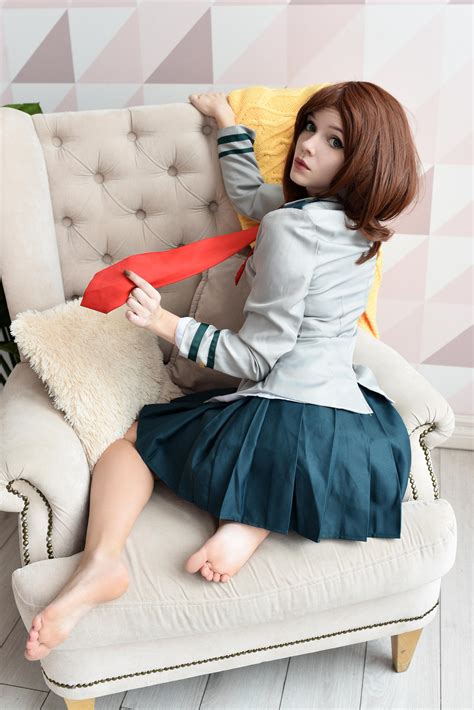 Uraraka cosplay by Evenink : r/cosplaygirls