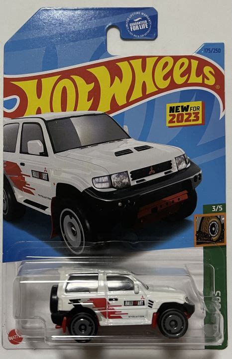 Hot Wheels Mud Studs Mitsubishi Pajero Evolution White B