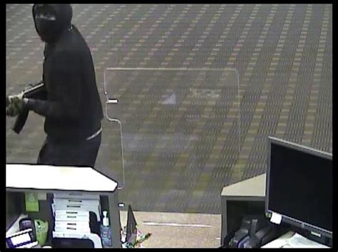 Police Search For Man In Armed Robbery At Downtown Chattanooga Bank