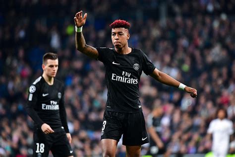 Foot PSG PSG Kimpembe Compte Remettre Thiago Silva Sur Le Banc Au