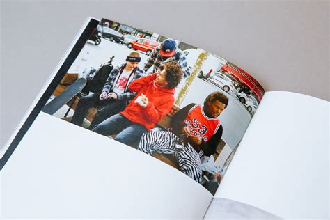 Supreme Celebra La Apertura De Su Tienda De París Con Un Magazine 25