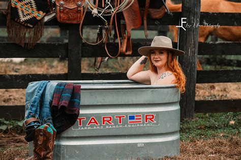 Water Trough Mini Sessions Round 2 | Taylorsville NC - Laze L Farm Photography