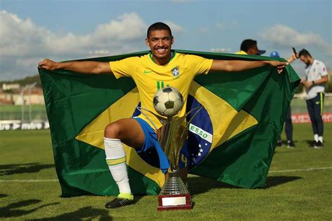 Lucas Perri e Adryelson já estiveram juntos na Seleção Entenda