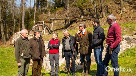 Tobias Reiß und Albert Rupprecht wandern im Steinwald Abgeordnete auf