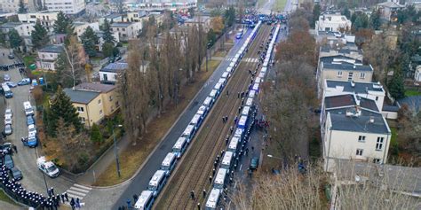 Dom Kaczyńskiego chroniony przez policję niczym twierdza Strajk Kobiet