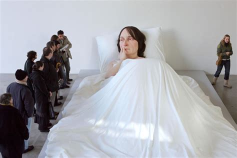 In Bed By Ron Mueck Fondation Cartier Pour L Art Contemporain The