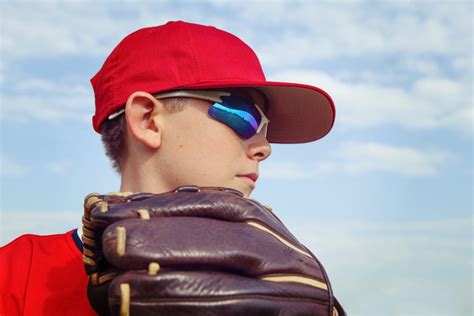 5 Best Baseball Sunglasses For Youth And Adults In 2021 Dugout Debate