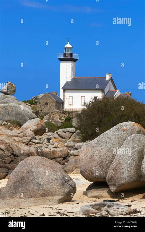 Le Phare De Pontusval Brignogan Brignogan Plages Finist Re Bretagne