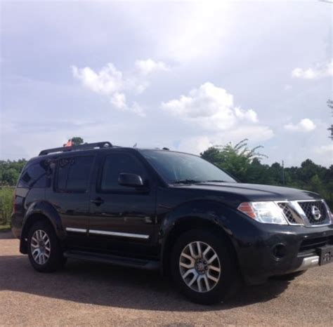 Purchase Used Nissan Pathfinder Le Sport Utility Door L Very