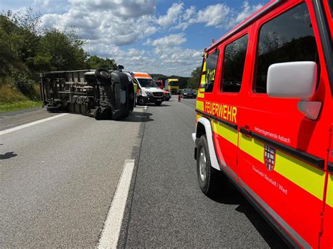 Klein LKW Verunfallt Fahrer Steht Unter Drogeneinfluss Feuerwehr112 Tv