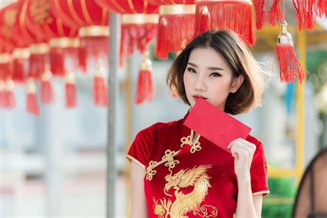 Premium Photo Portrait Beautiful Asian Woman In Cheongsam