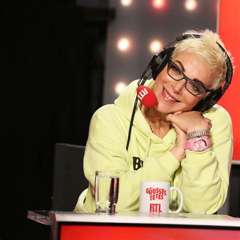 VIDÉO - "Les Grosses Têtes" : le chien de Marcela Iacub présent dans le