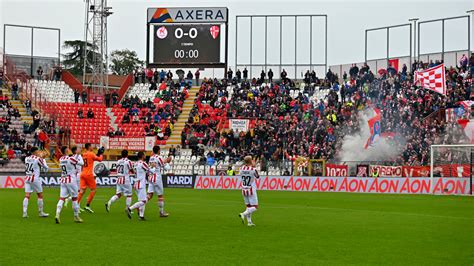 Arzignano Valchiampo Lr Vicenza Arbitra Grasso Di Ariano Irpino