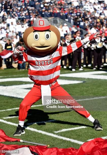 Ohio State Buckeyes Mascot Fotografías E Imágenes De Stock Getty Images