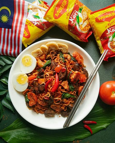 This Teacher's Nasi Kerabu-Inspired Maggi Goreng Recipe Was Named The ...